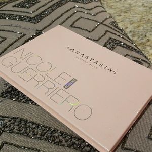 Anastasia x Nicole Guerriero Glow Kit
